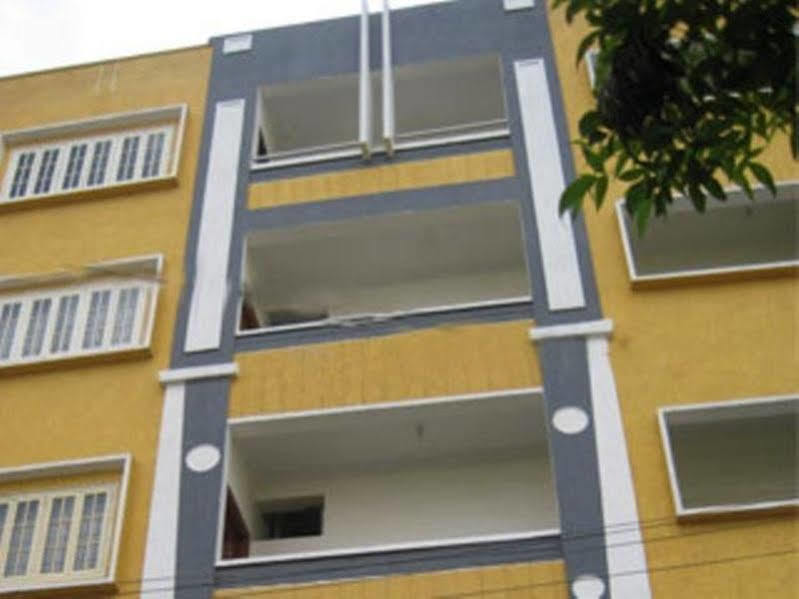 Super Collection O Begumpet Formerly Alpine Glow Sunrise Haïdarabad Extérieur photo