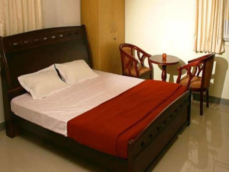 Super Collection O Begumpet Formerly Alpine Glow Sunrise Haïdarabad Extérieur photo